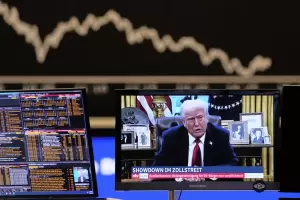 Tras los anuncios de Trump, el riesgo pas supera los 900 puntos y se aleja de la regin