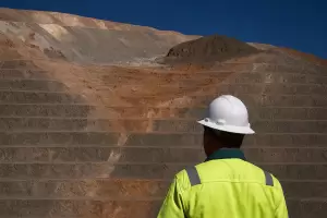 Polmica: lo indemnizaron dos veces por error y se niega a devolver $110 millones