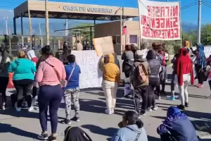 Organizaciones sociales protestaron frente a Casa de Gobierno por falta de viviendas