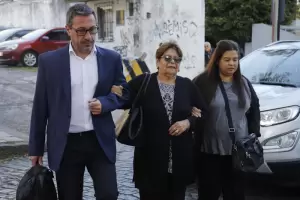 "Diego nos la dej": las hermanas de Maradona defienden la explotacin de su marca