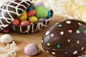 Paso a paso: Cmo hacer huevos de pascua caseros en el horno microondas?