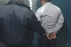 No le quiso vender alcohol, intent agredirla y fue aprehendido