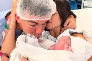 Sol Prez comparti una foto amamantando a su hijo Marco