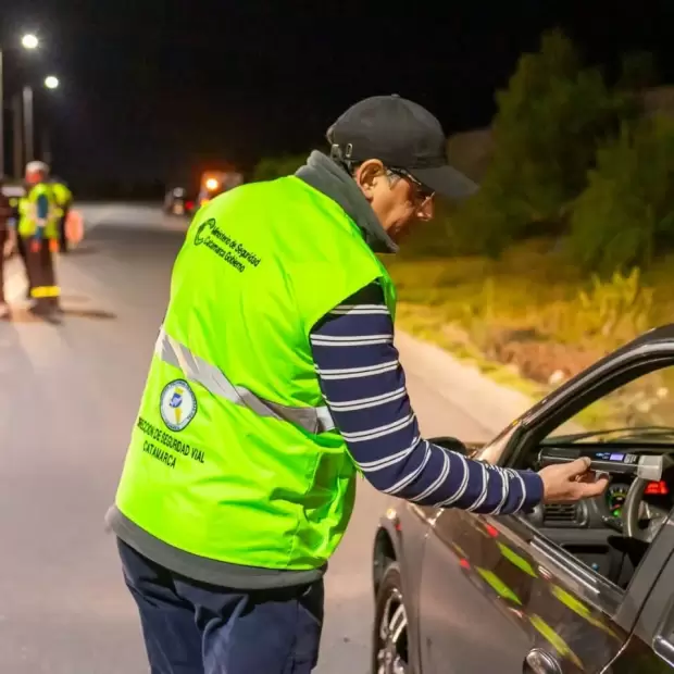 Automovilista intent coimear a policas en un control en Catamarca