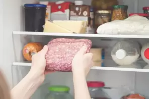 Paso a paso: Cmo descongelar un pedazo de carne en 30 minutos?