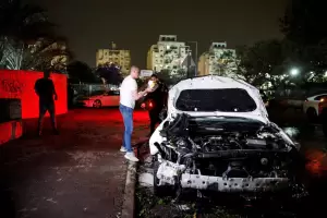 Hamas lanza la mayor ofensiva con cohetes en meses contra Israel