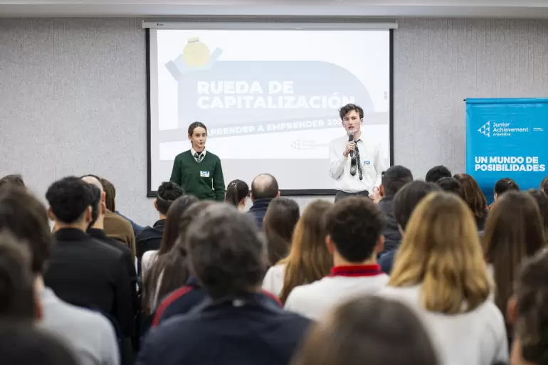 Junior Achievement y la Ciudad de Catamarca fortalecen su alianza para impulsar la educacin emprendedora