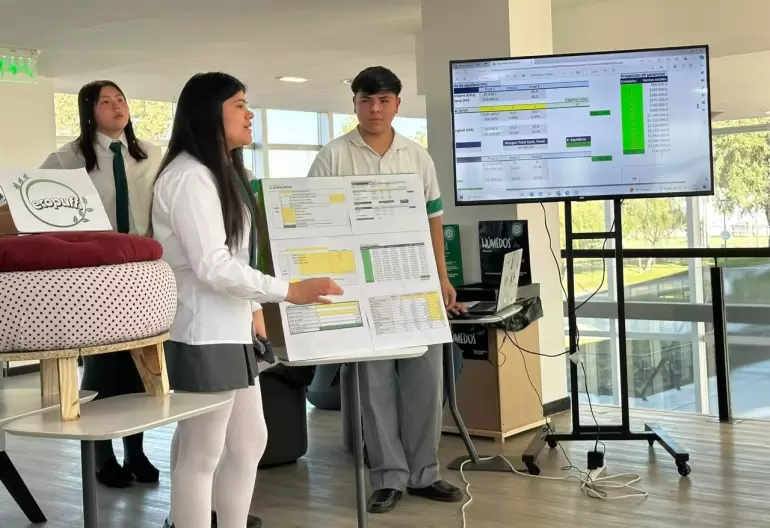 Junior Achievement y la Ciudad de Catamarca fortalecen su alianza para impulsar la educacin emprendedora