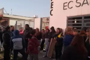 Por los fuertes vientos, varios sectores del valle central estn sin energa elctrica