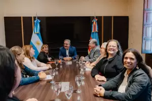 Reunin entre Jalil y representantes de ONG's de discapacidad para avanzar en una agenda de trabajo