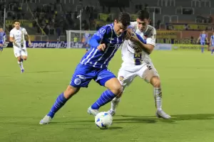 Godoy Cruz le gan� a Sportivo Luque�o y es l�der del Grupo D