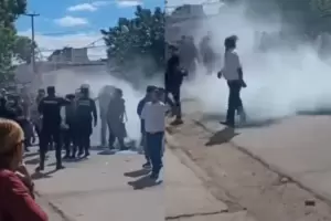 La oposicin repudi la represin en Recreo y exigi medidas para aliviar el tarifazo