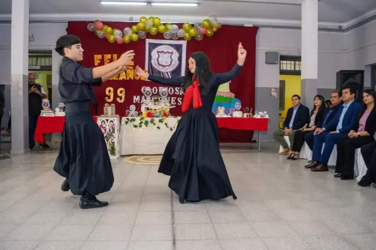 La escuela secundaria N 10 Estanislao maldones cumplió 99 años