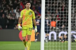 El Aston Villa de Dibu Martnez le gan al PSG, pero qued eliminado de la Champions League