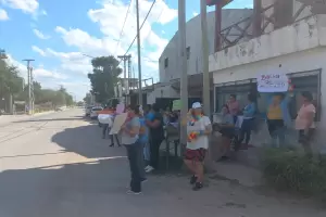Vecinos de Recreo protestan contra Ec Sapem por el alto valor de las facturas