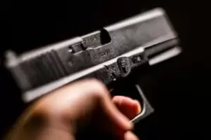 Horror: un nio de 12 aos manipulaba un arma y mat a su amigo