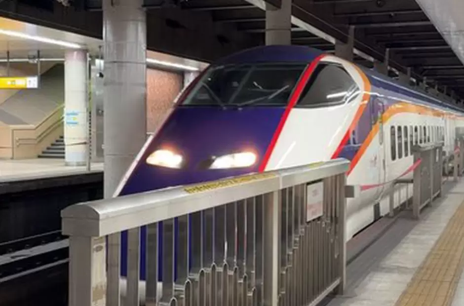 El tren bala debi interrumpir su servicio