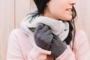 El cuello de lana no va ms: la polmica prenda que arrasa en Europa