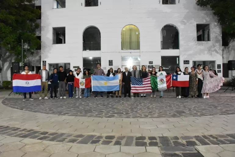 unca alumnos extranjeros