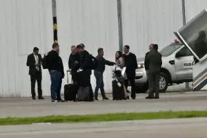 Polmica en el vuelo presidencial: la "CM negada" de Adorni viaj con Milei a Roma