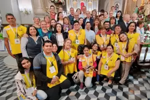 Bajo una copiosa lluvia, los comunicadores sociales peregrinaron a los pies de Mara del Valle