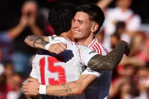 River se impuso 2-1 ante Boca y festej en un Monumental repleto