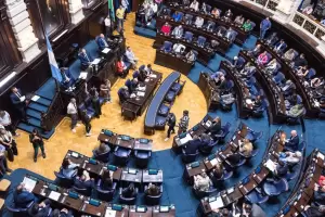 La Legislatura bonaerense aprob la suspensin de las PASO en medio de fuertes tensiones internas