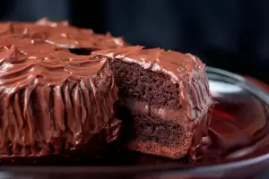 Cmo hacer la sper torta de chocolate de Maru Botana con solo 7 ingredientes
