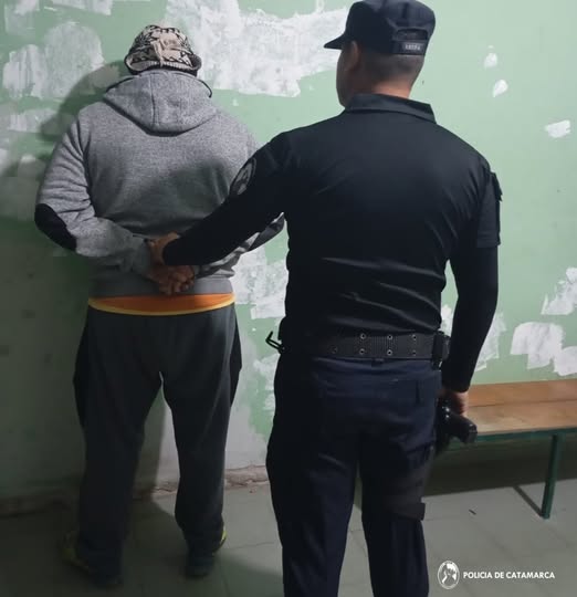 Detienen a un hombre por robo en un local comercial en Capital - La ...