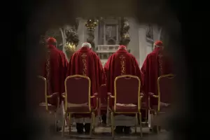 El cnclave papal arranca sin favorito y en medio de tensiones internas