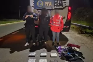 Detienen a una mujer con seis kilos de marihuana: viajaba en colectivo a Catamarca