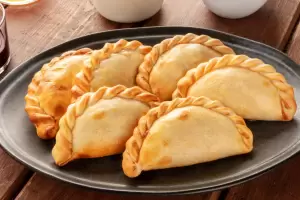 Una gua foodie eligi a las empanadas como desayuno argentino y estallaron las redes