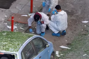 Muri una mujer al estallar una bomba que llevaba rumbo a un banco en Tesalnica