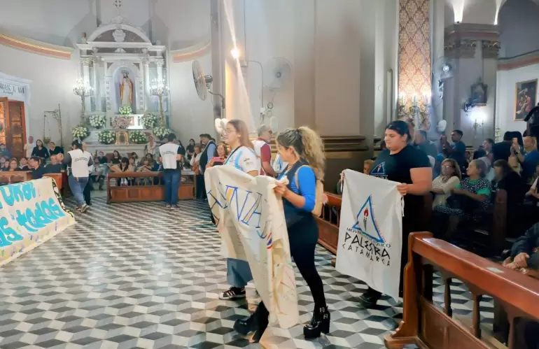 Homenaje de los jvenes y de la Pastoral Vocacional con presencia regional