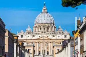 El Vaticano prepara dos edificios para recibir a los 133 cardenales