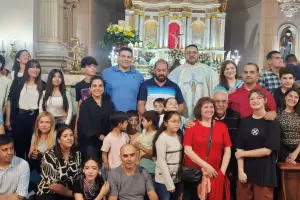 Las familias rindieron su homenaje a la Virgen del Valle