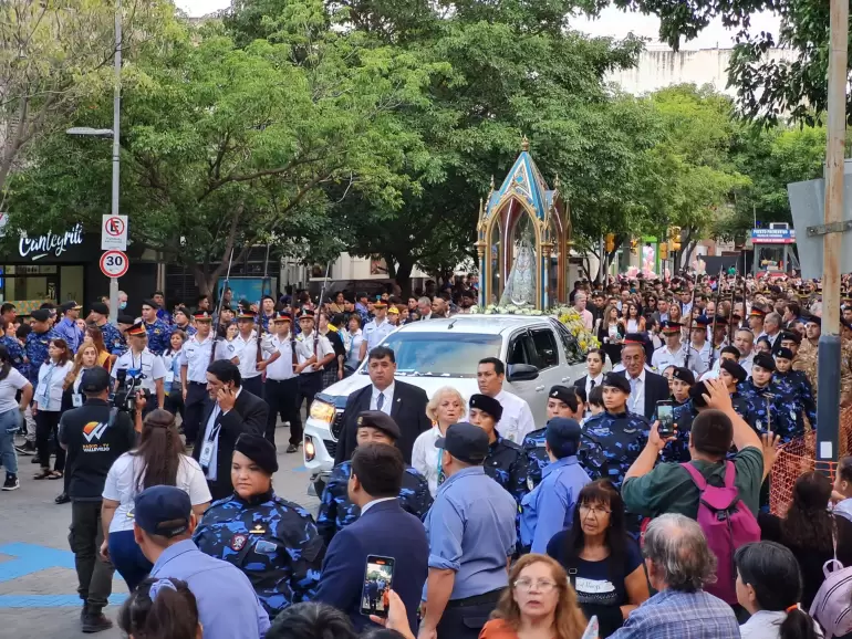 procesin en honor a la Virgen del Valle