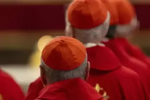 Cnclave en marcha: cuatro cardenales argentinos votan para elegir al sucesor de Francisco