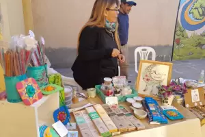 Disfrut de una tarde de familia en la Feria de emprendedores y lotera en el Centro Vecinal San Martn de Porres
