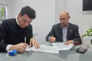 Firma de convenio entre la Facultad de Tecnologa y el municipio de la Capital