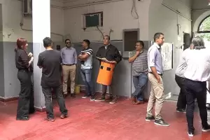 Empleados judiciales "tomaron" literalmente la Corte de Justicia