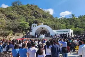 Ms de 1.700 alumnos peregrinaron a la gruta de la Virgen del Valle
