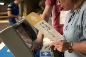 Denuncian irregularidades y "clientelismo" en las elecciones legislativas de Salta