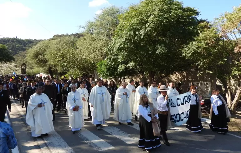 Piedra Blanca vivi la fiesta por los 199 aos del natalicio del Beato Esqui
