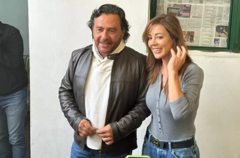 Gustavo Senz y Flavia Royn en el Instituto San Andrs del barrio Tres Cerritos