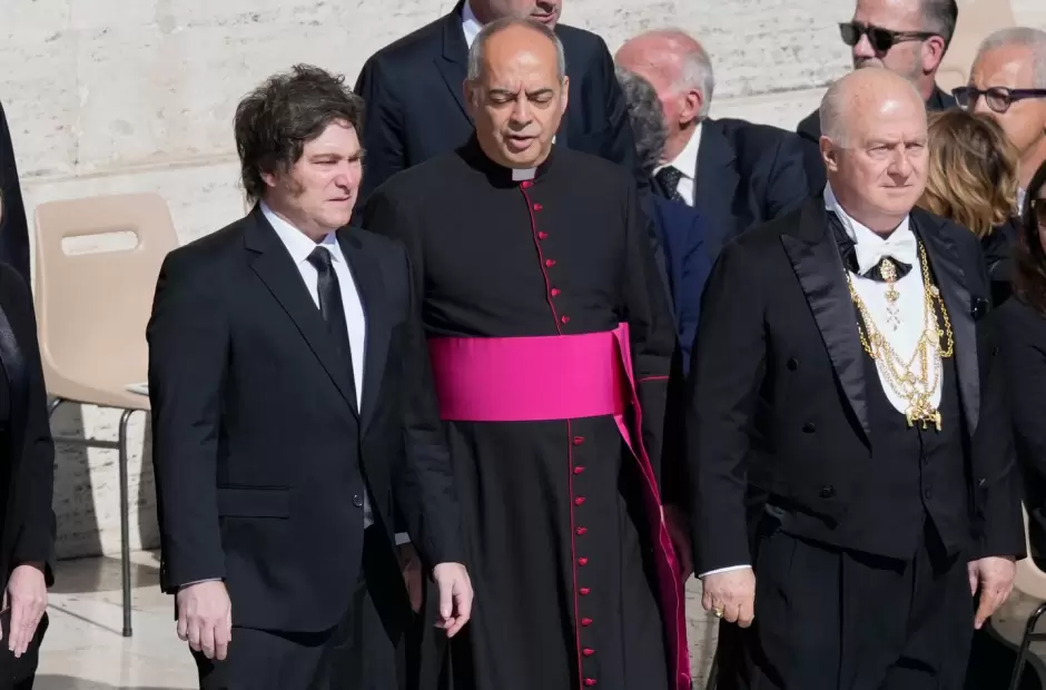 Milei regresa a Roma