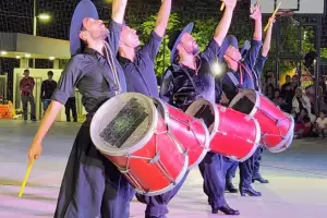 "Que viva el folk!" se present con xito en Los Altos