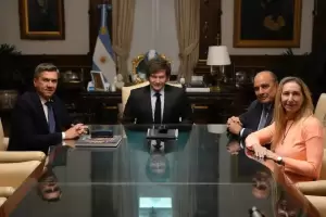 Milei se reuni con el gobernador de Chaco tras el triunfo en la provincia
