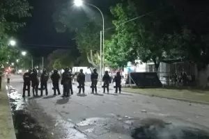 Denunciaron al portero de un jardn de infantes por abusar de una nena de 3 aos e incendiaron su casa