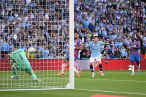En el debut del "Diablito" Echeverri, City cay ante Crystal Palace en la final de la FA Cup